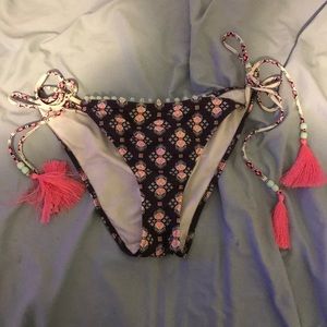 Victoria secrets bottoms